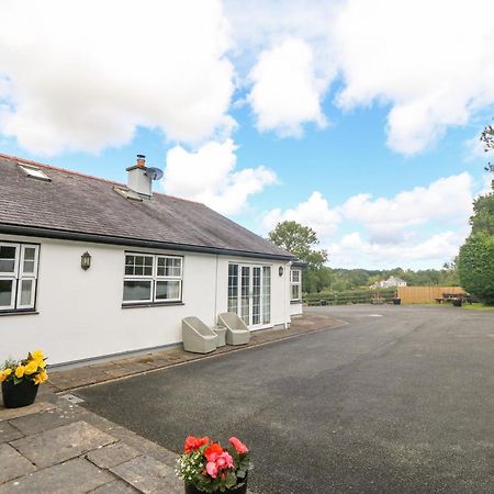 Bwthyn Clai Villa Llangefni Exterior photo