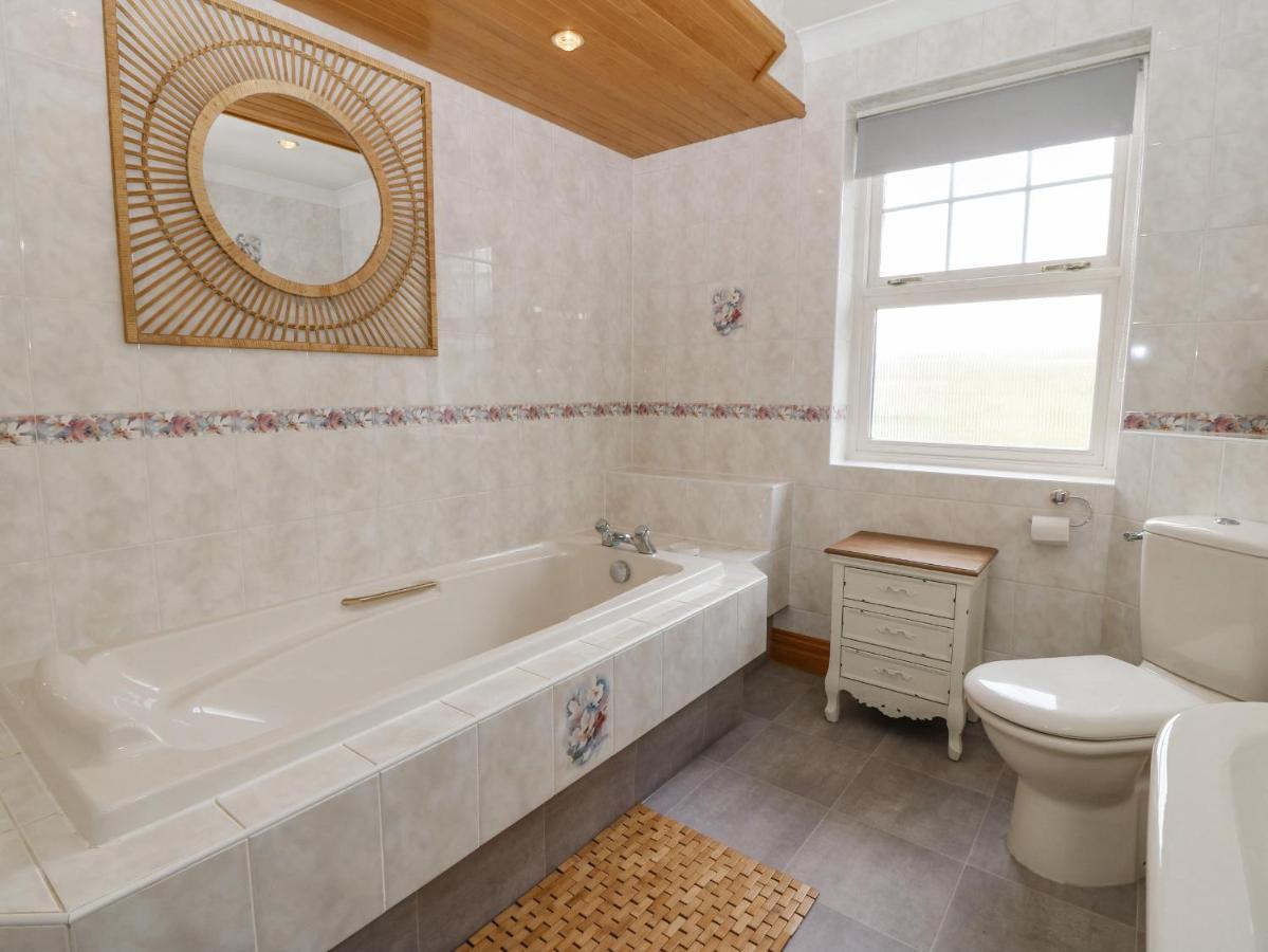 Bwthyn Clai Villa Llangefni Exterior photo