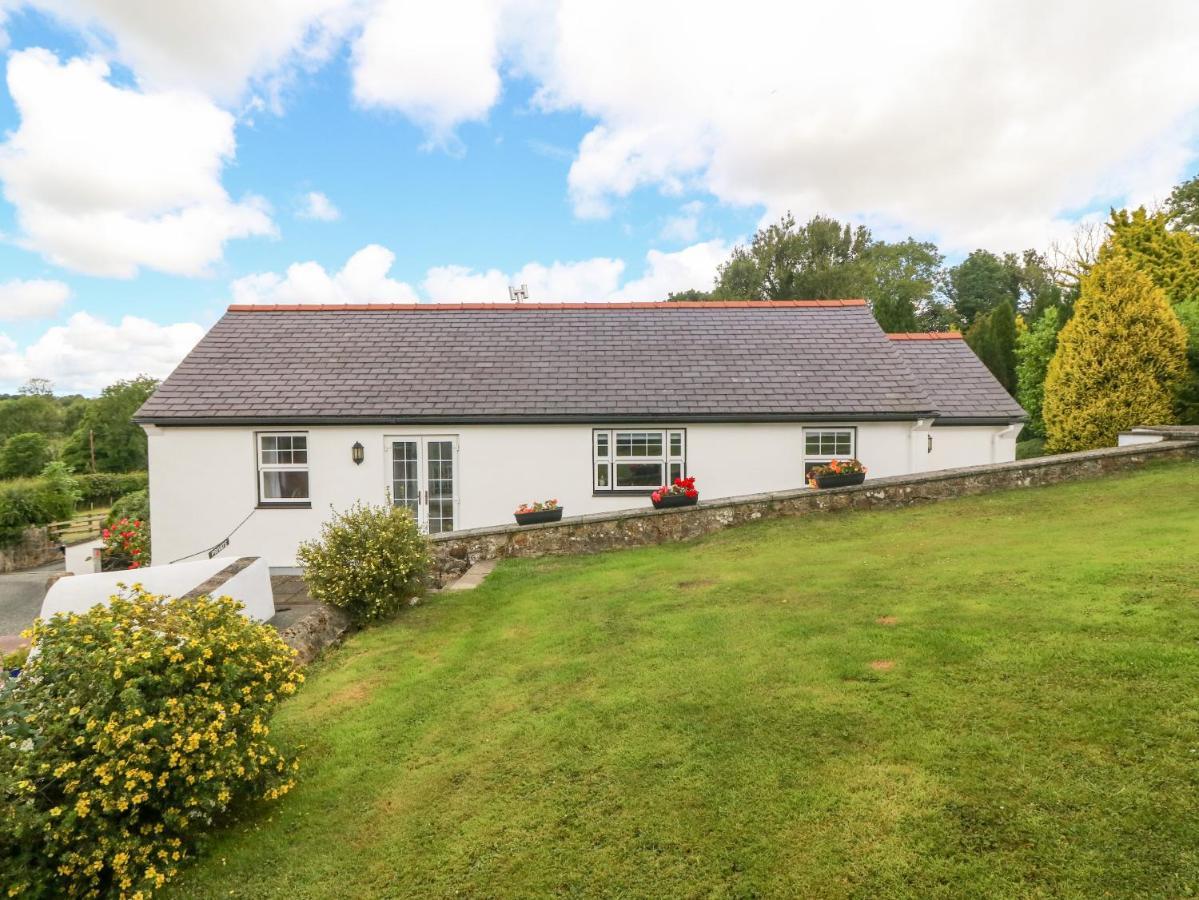 Bwthyn Clai Villa Llangefni Exterior photo